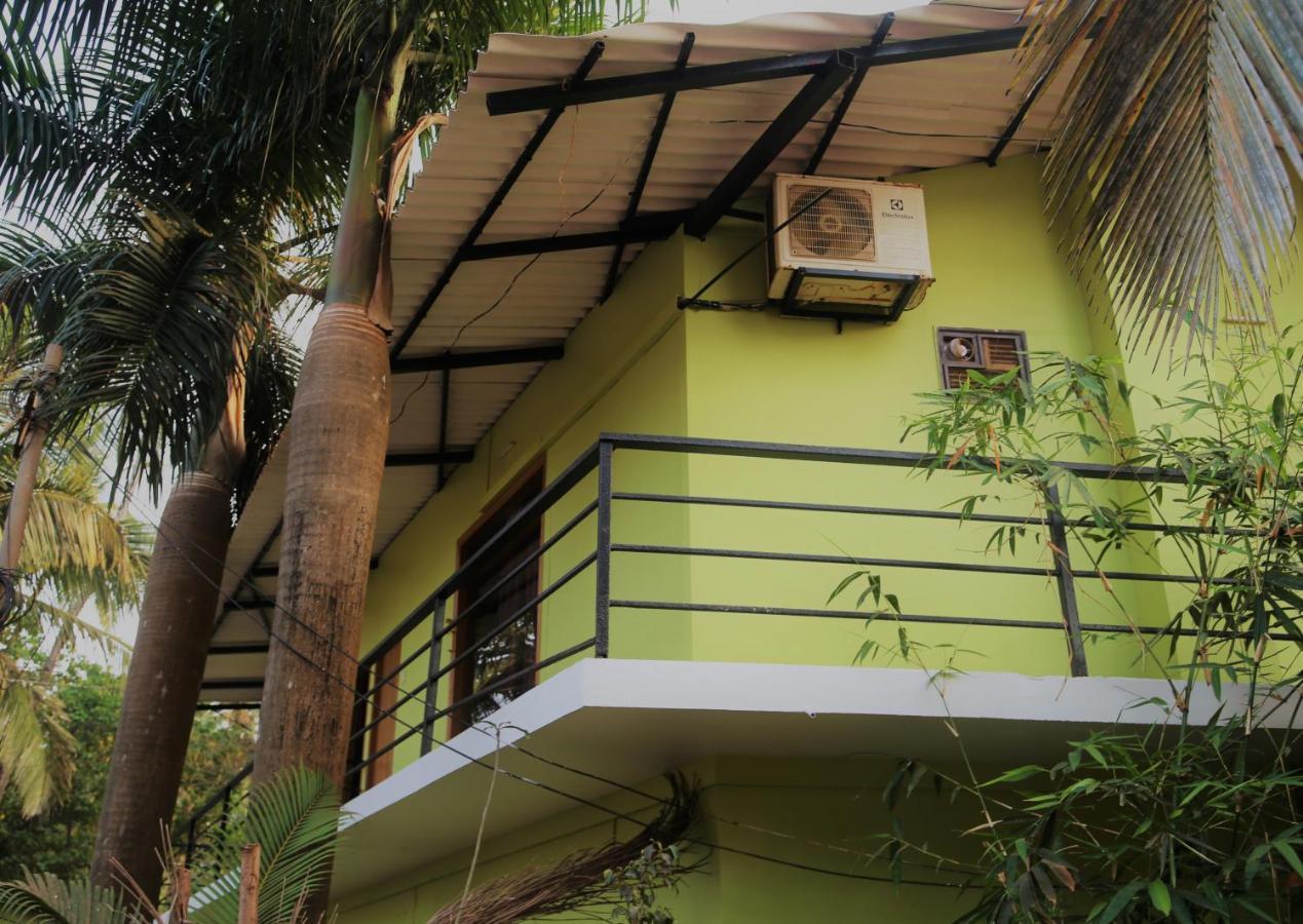Hotel Rococco Ashvem Mandrem Exterior foto