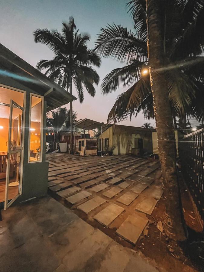 Hotel Rococco Ashvem Mandrem Exterior foto